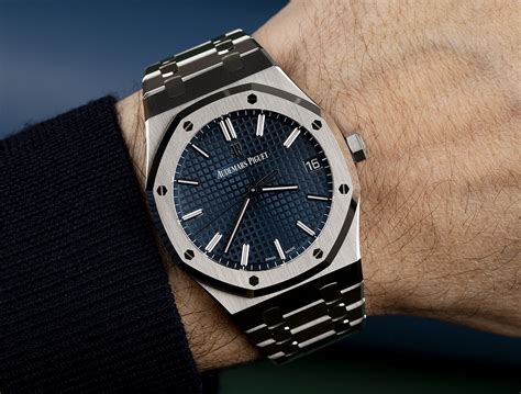 Removing the Crown of Your Audemars Piguet Royal Oak: Master